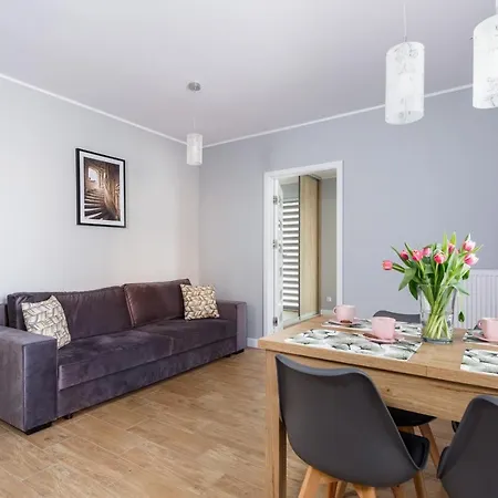 With Parking 500 M From The Sea By Renters *