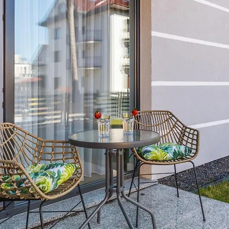 With Parking 500 M From The Sea By Renters Apartment *