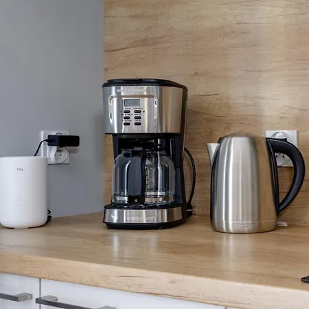 With Parking 500 M From The Sea By Renters דירה *