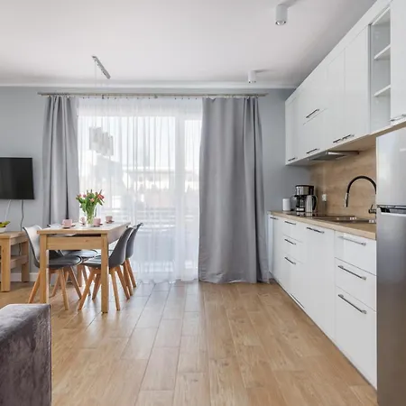 Apartment With Parking 500 M From The Sea By Renters